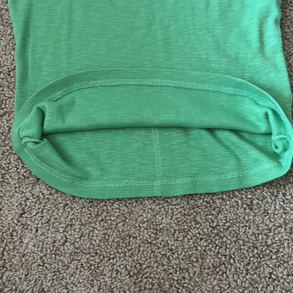 Universal Thread Green Ribbed Top - Picture 3 of 4